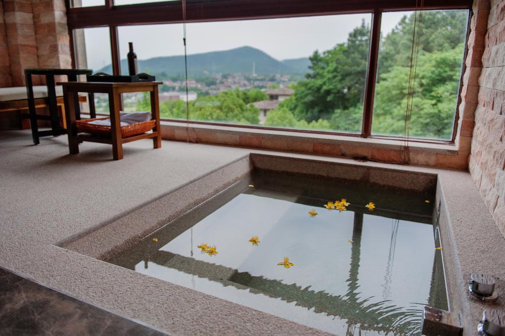 Nanjing Bali Yuanshu Vogue Hotspring Hotel Номер фото